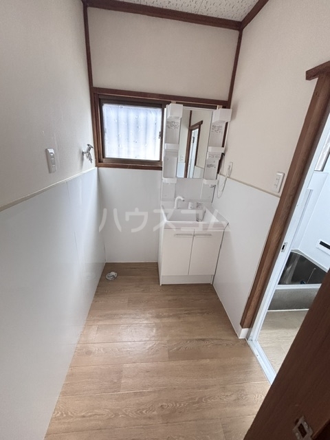 16/25 洗面
