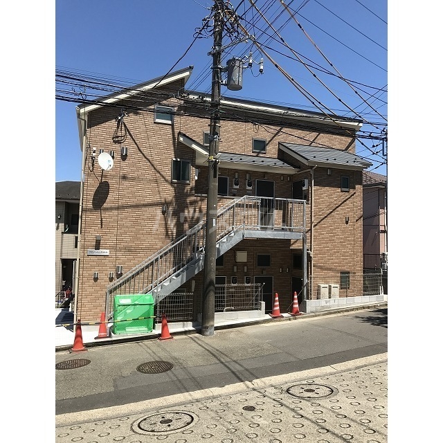 19/29 エントランス