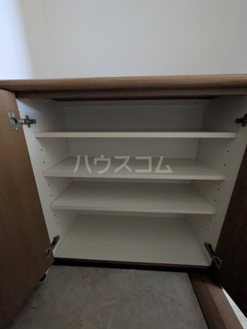 13/30 収納
