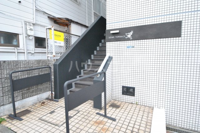 21/29 エントランス