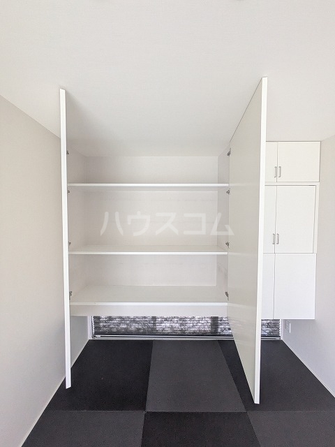 13/30 収納