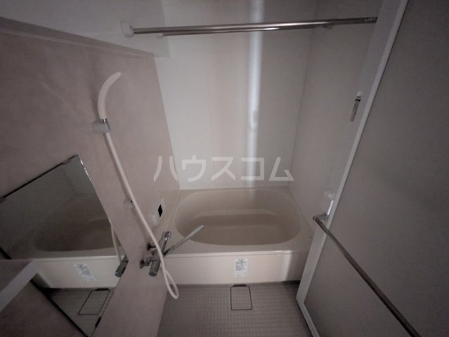 13/30 浴室