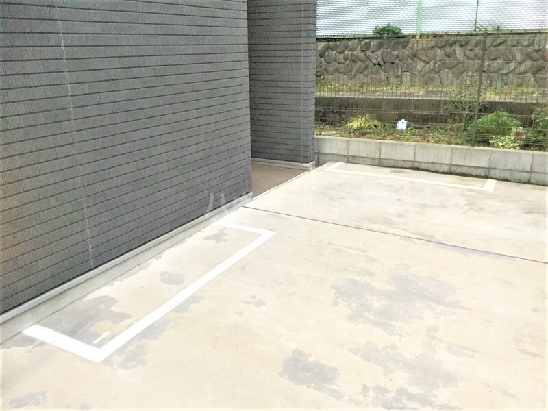 25/30 駐車場