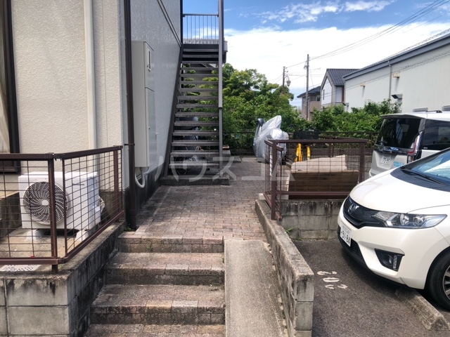 20/28 駐車場