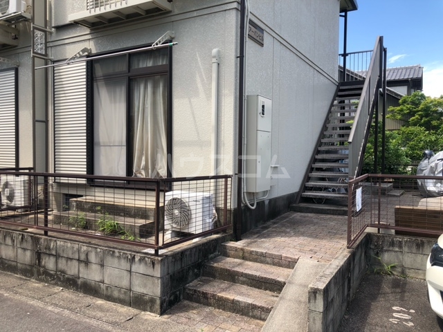 21/28 駐車場