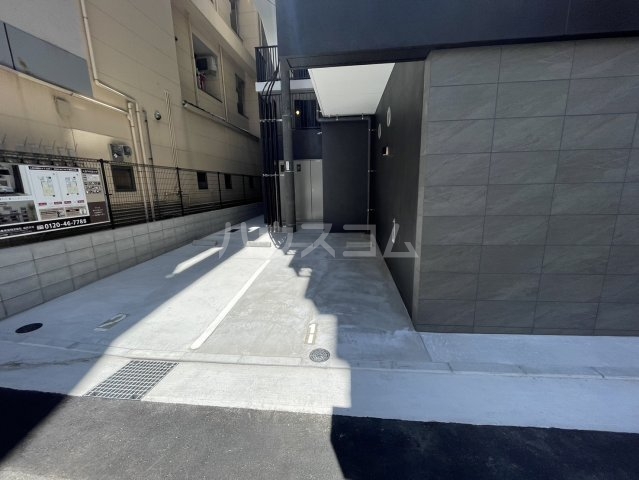 25/30 駐車場
