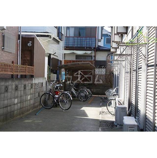 2/3 駐車場