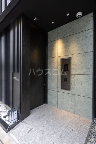 23/29 エントランス
