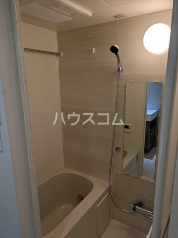 13/30 浴室