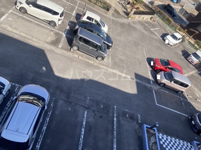 3/7 駐車場