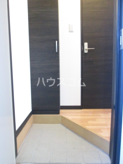 13/23 玄関