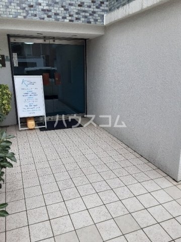 14/18 エントランス