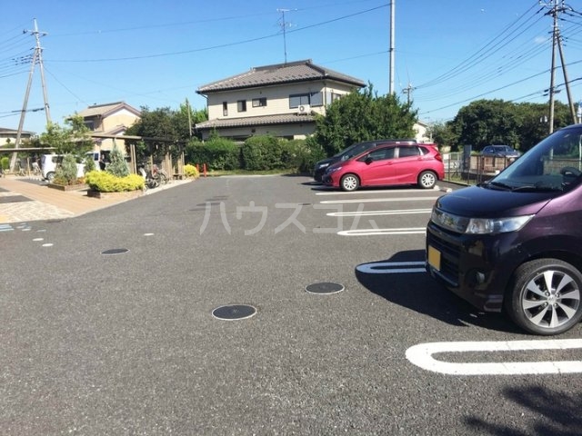 2/13 駐車場
