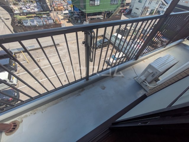 19/30 バルコニー