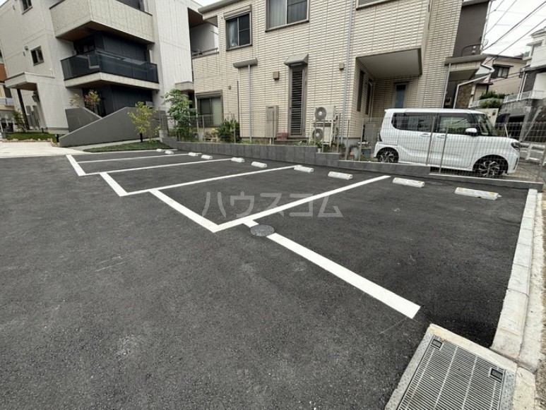 17/27 駐車場