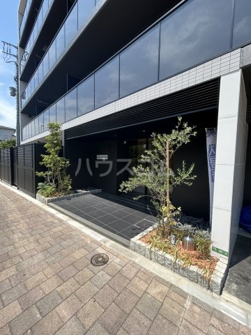 28/29 エントランス