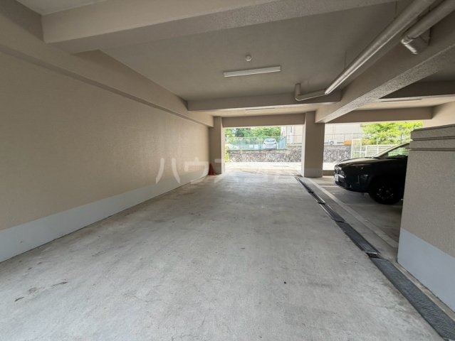 2/3 駐車場