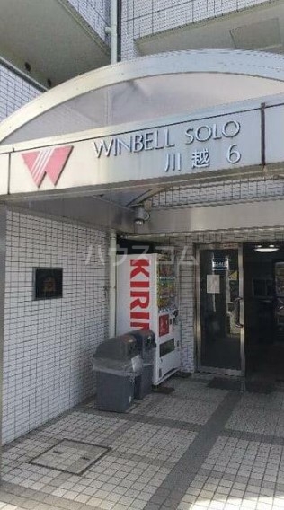 2/4 エントランス