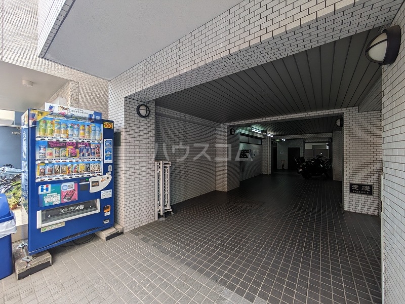 19/29 エントランス