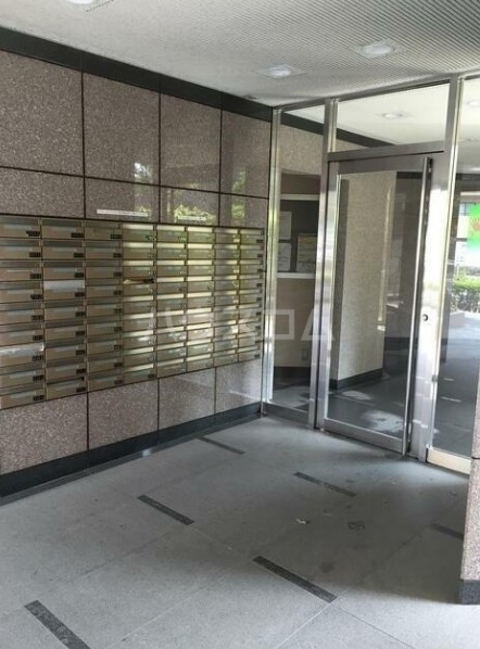 16/24 エントランス