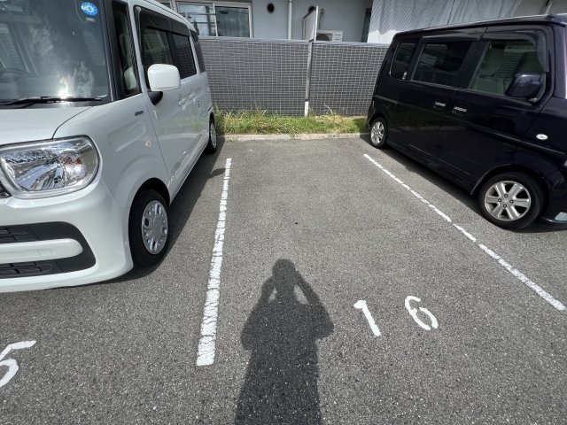 2/3 駐車場