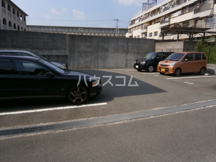 14/23 駐車場