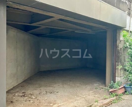 2/6 駐車場