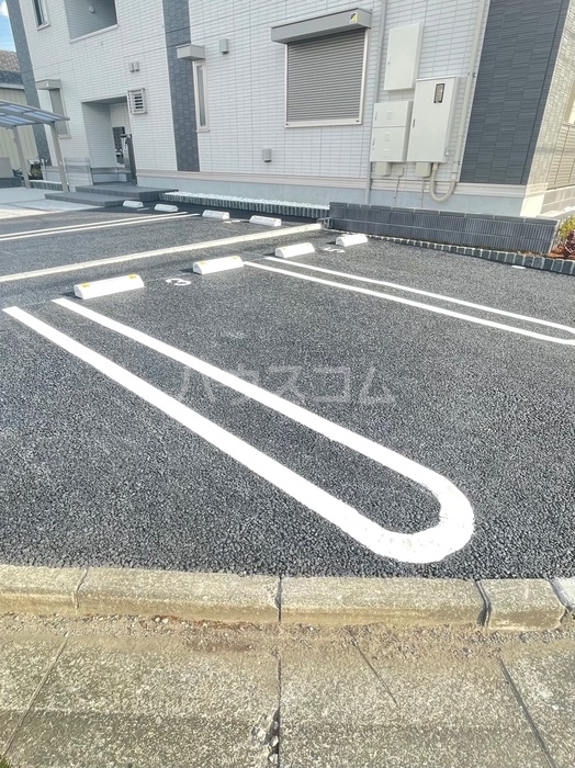 16/19 駐車場
