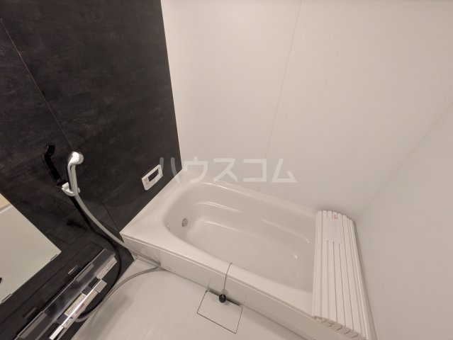 13/30 浴室