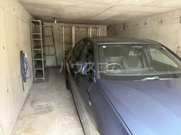 2/7 駐車場