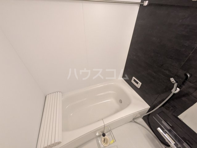 13/30 浴室