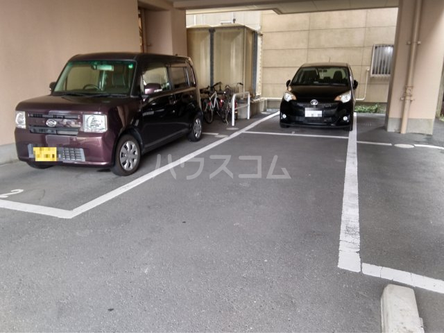 21/23 駐車場