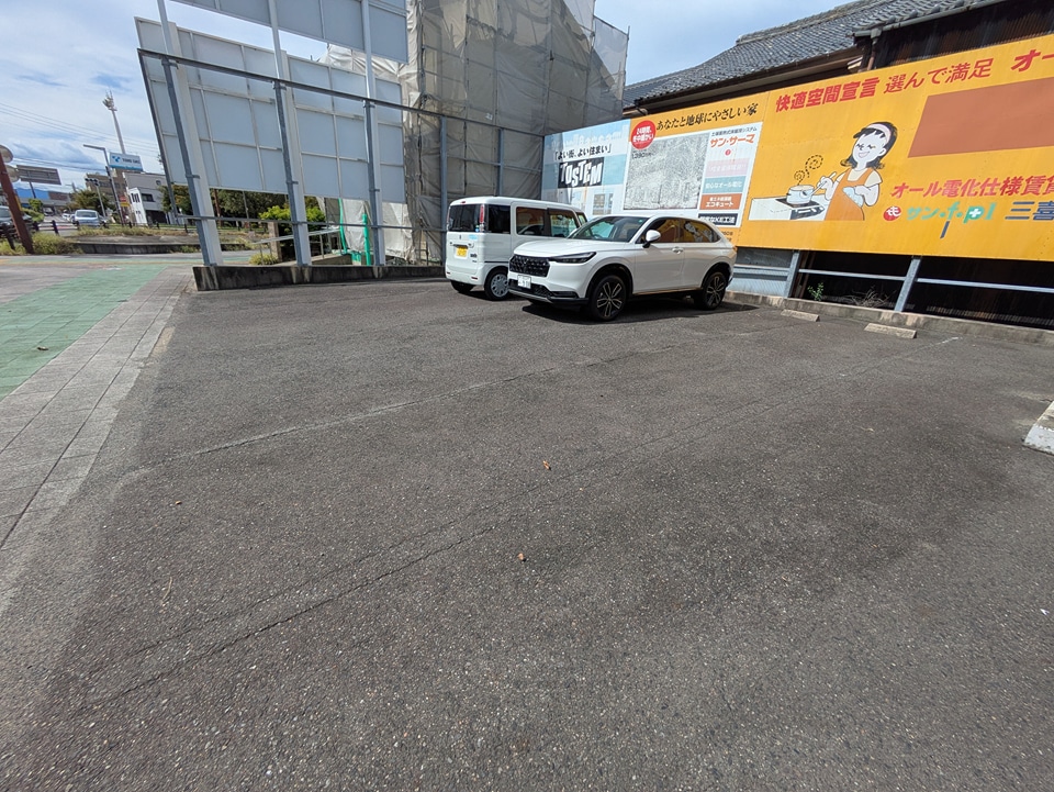 17/25 駐車場