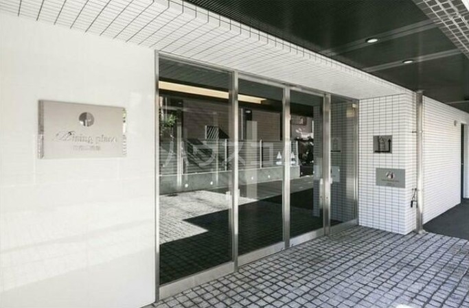 2/3 エントランス