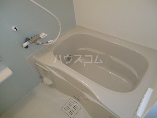 13/27 浴室