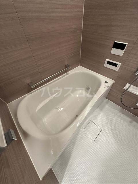 13/30 浴室