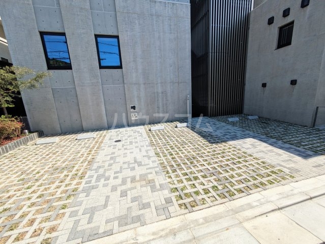 28/30 駐車場