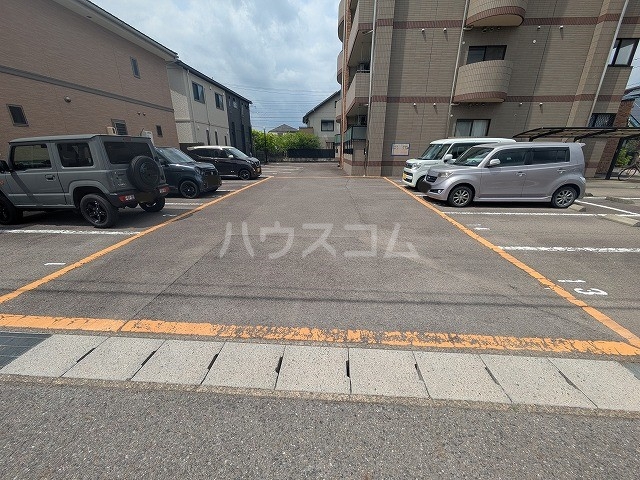 19/27 駐車場