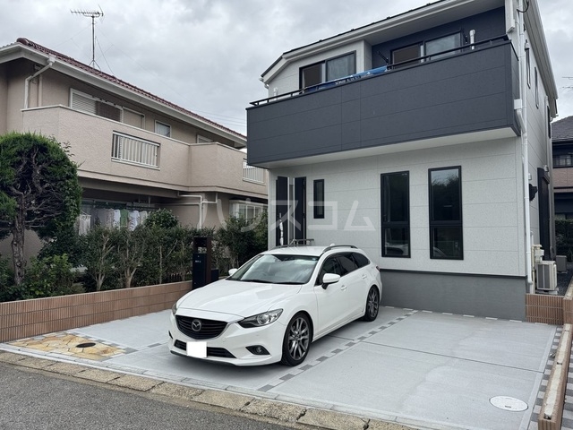18/28 駐車場