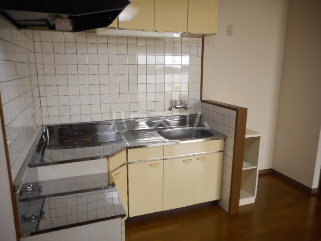 13/28 キッチン