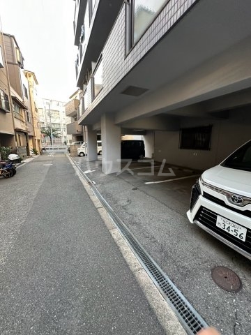 22/30 駐車場