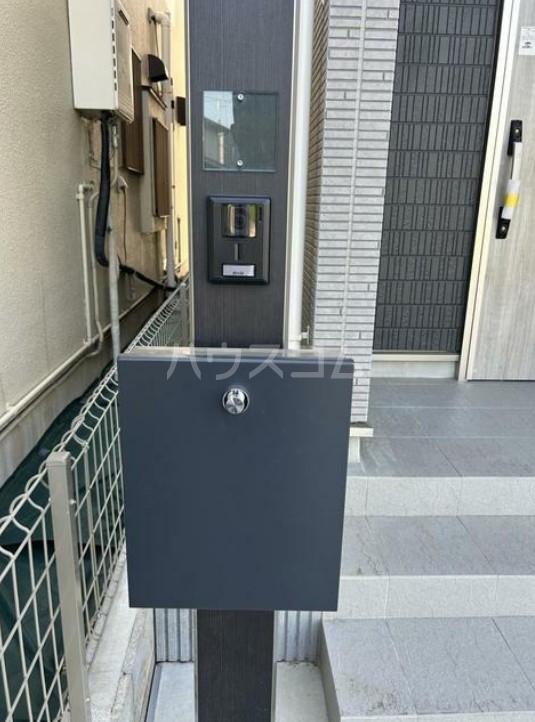 20/22 エントランス