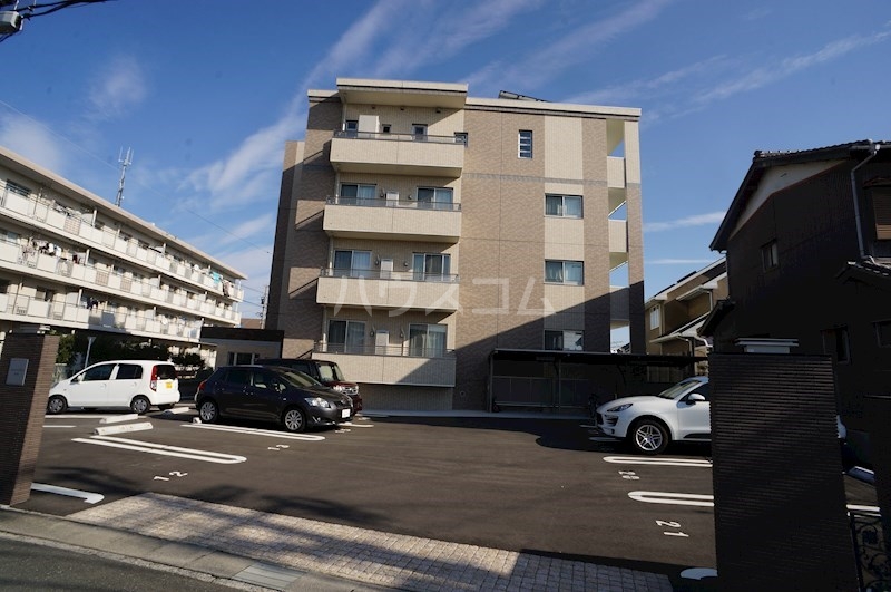 2/2 駐車場
