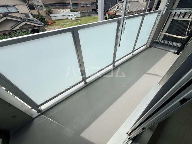 23/30 バルコニー