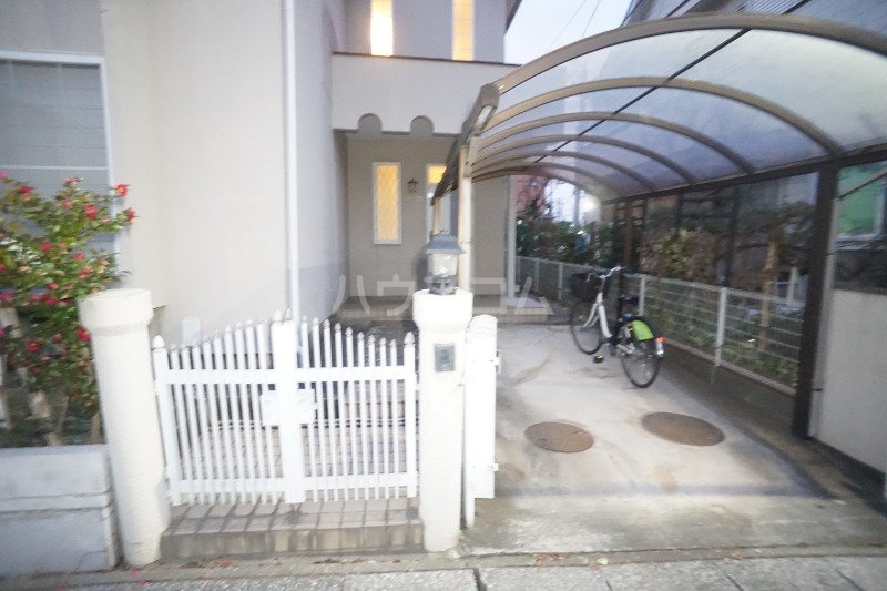 22/23 駐車場