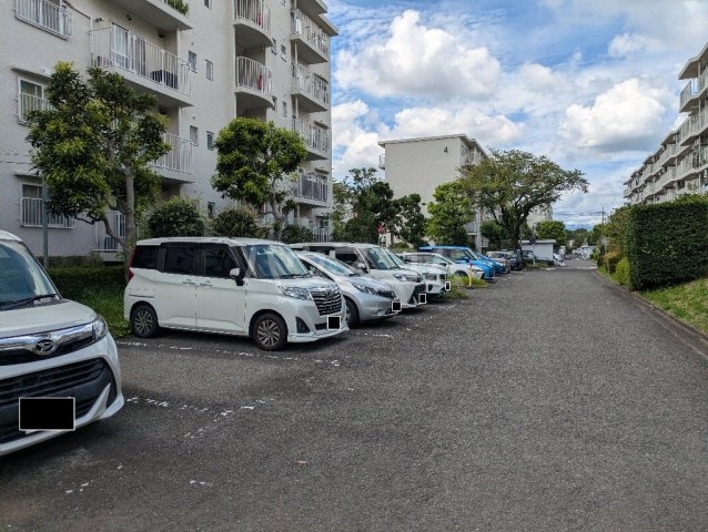 24/26 駐車場