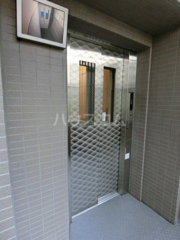 14/21 エントランス