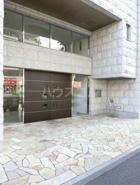 17/21 エントランス