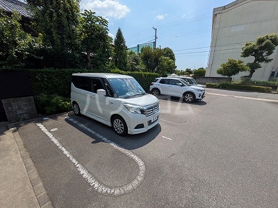 19/27 駐車場