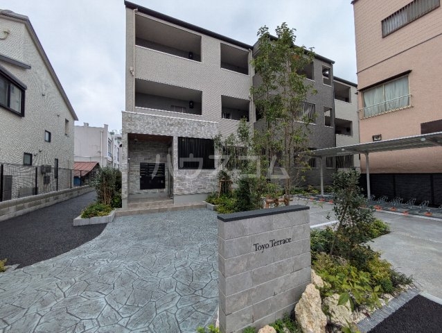 20/30 エントランス